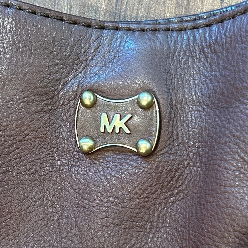 Michael Kors Woodside Satchel Leather Tote Bag Large Brown Gold Hardware